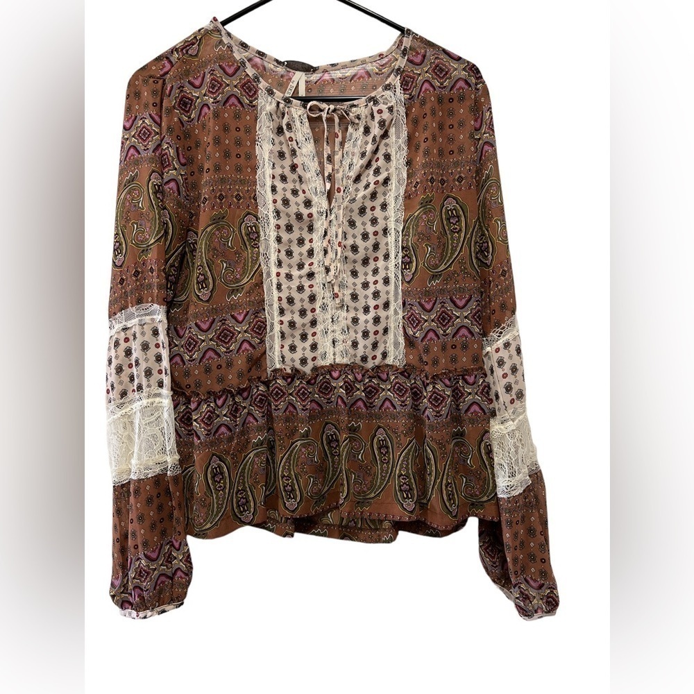 Gimmicks Shirt Size Small EUC